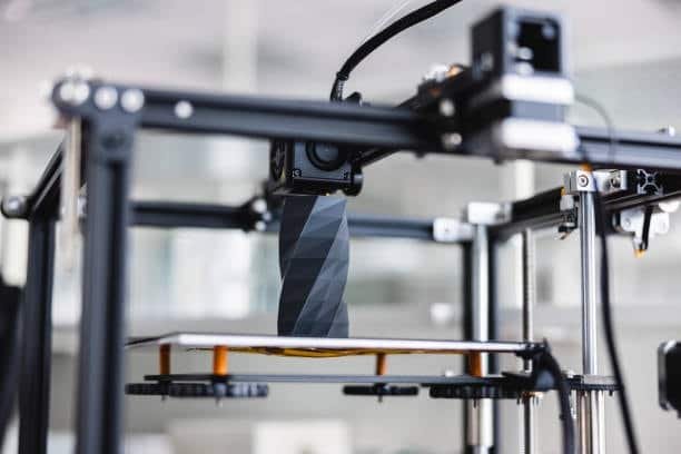 3D printer producing a faceted geometric mold model