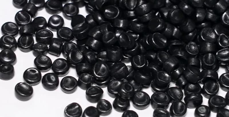 Black polypropylene (PP) pellets for industrial applications and UV-resistant plastic parts