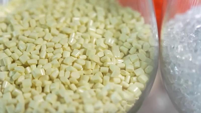 Light yellow polypropylene pellets with uniform size and high purity for precision molding