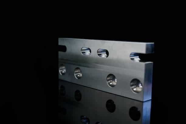 Aluminum CNC part with fine tolerances for small batch machining services
