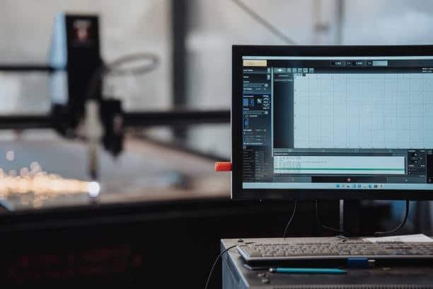 CNC control monitor interface for screw machining precision
