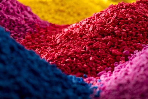 Colorful plastic resins for customized injection molding and material compatibility