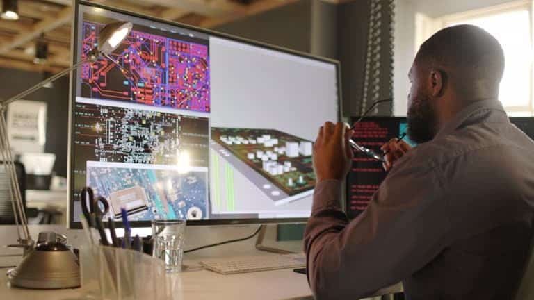 Electronic circuit board layout using CAD software for PCB design