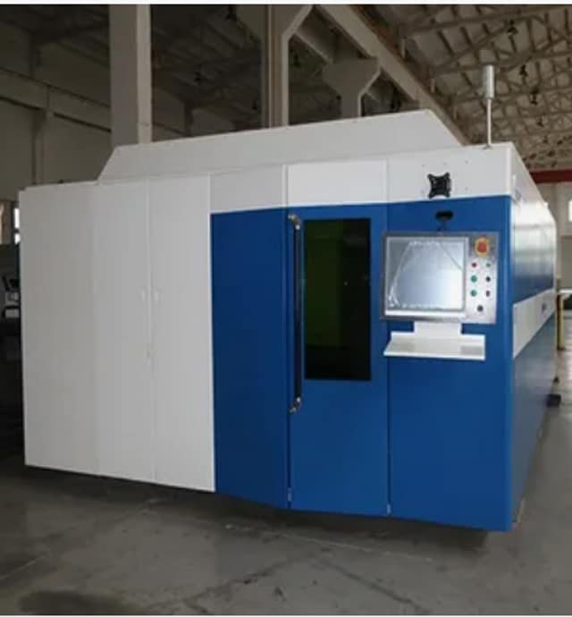 High-precision mold machining center used for micron-level tooling and injection molding setup.