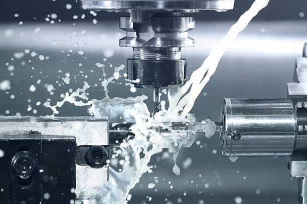 Milling tool and lathe operation with coolant splashes