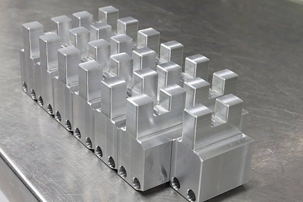 Small batch of U-profile aluminum CNC parts for industrial use