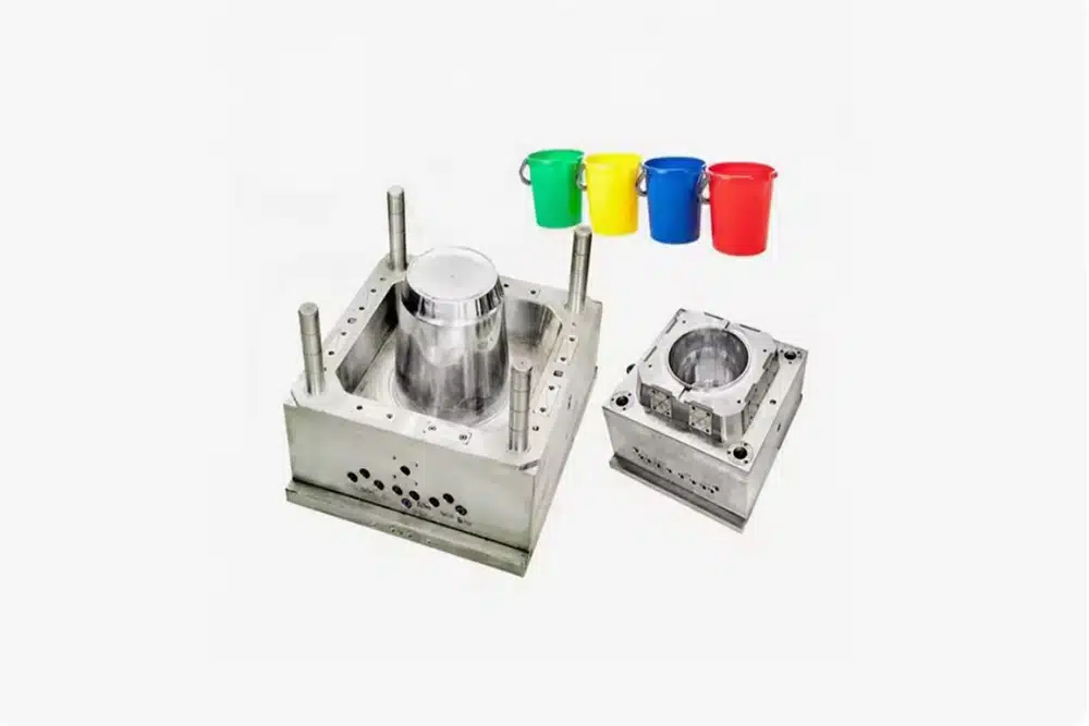 High-quality metal injection molds for producing durable plastic parts, with a focus on precision and efficient production.