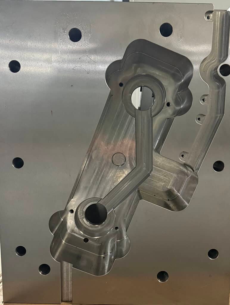 Single-cavity rapid tooling mold made of aluminum for prototype validation and short-run injection molding